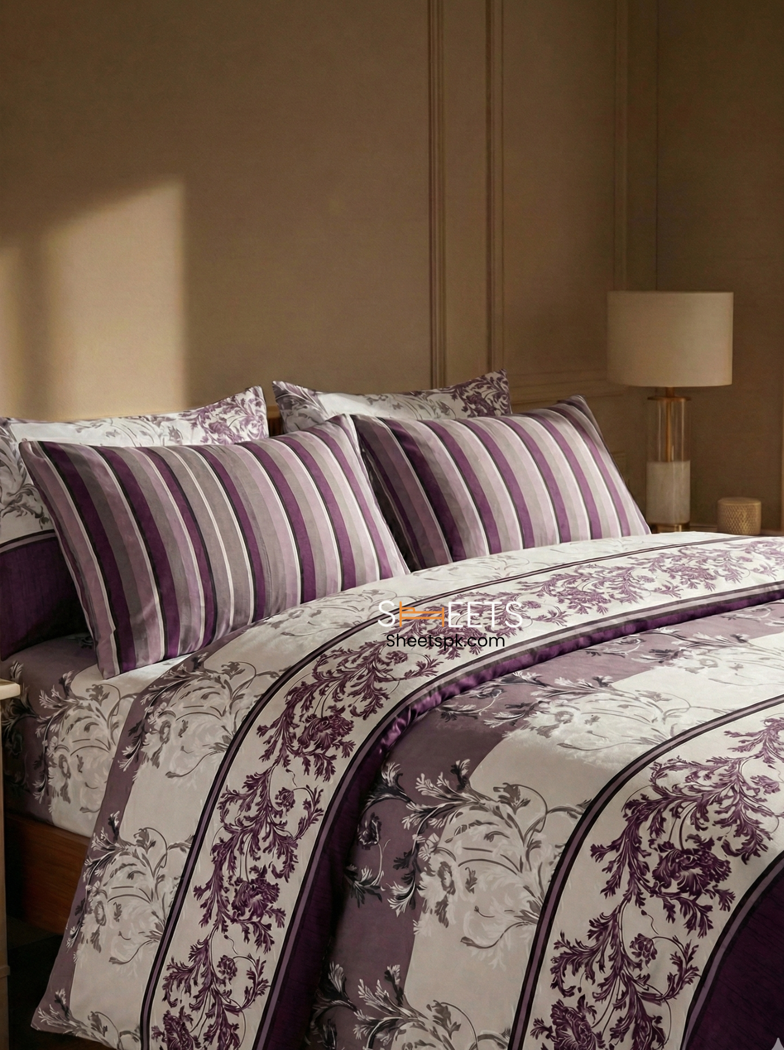 Regal Aura | Comforter Set